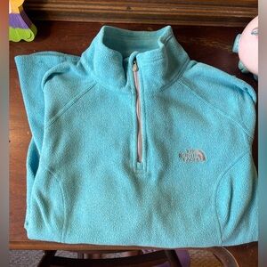 Women’s Medium North Face long sleeve quarter zip